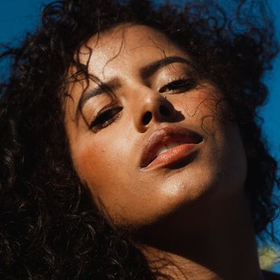 Portrait of Daniel Vega, the mentor, with a calm and confident expression.